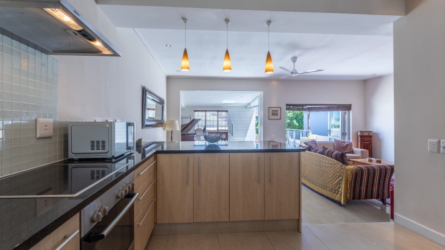 2 Bedroom Property for Sale in Sea Point Western Cape